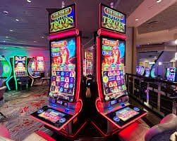 Dashboard permainan boz388 menampilkan pilihan live dealer dan slot games